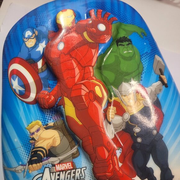 Marvel Avengers Hardside Rolling Luggage for Kids - Picture 1 of 10